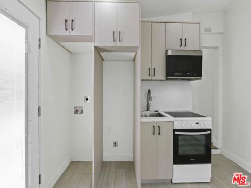 2429 W Borchard Avenue, Santa Ana, CA