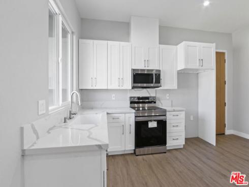 2429 W Borchard   Avenue, Santa Ana, CA