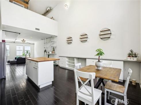 721 N Poinsettia Street, Santa Ana, CA