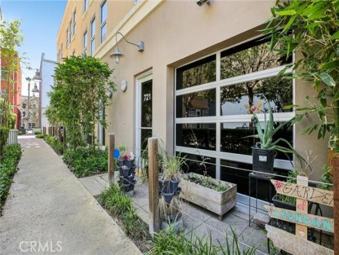 721 N Poinsettia Street, Santa Ana, CA