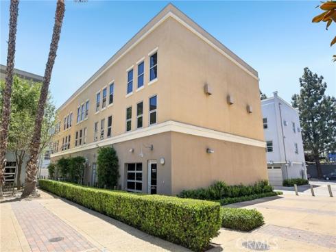 721 N Poinsettia Street, Santa Ana, CA