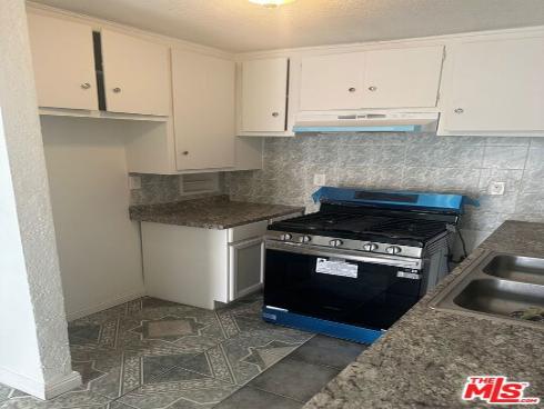 1001 E Grant F4 Street, Santa Ana, CA