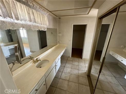 3001 S Pacific Avenue, Santa Ana, CA