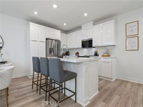 621 S Lyon Street, Santa Ana, CA