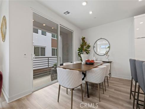 621 S Lyon Street, Santa Ana, CA