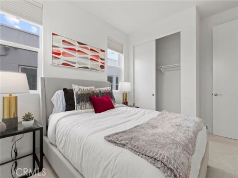 621 S Lyon Street, Santa Ana, CA