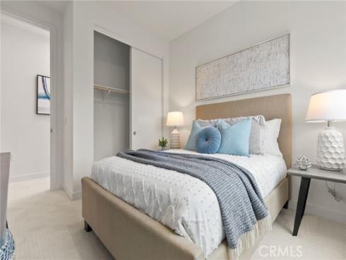 667 S Lyon Street, Santa Ana, CA