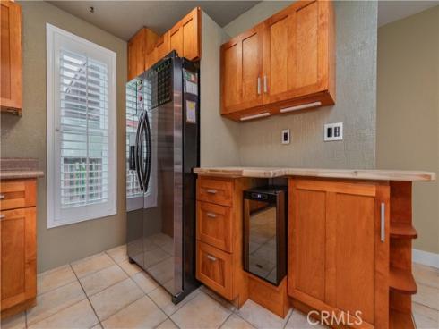 1000 W Macarthur  13  Boulevard, Santa Ana, CA