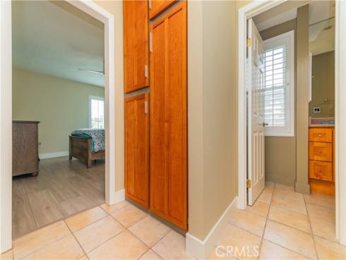 1000 W Macarthur  13  Boulevard, Santa Ana, CA