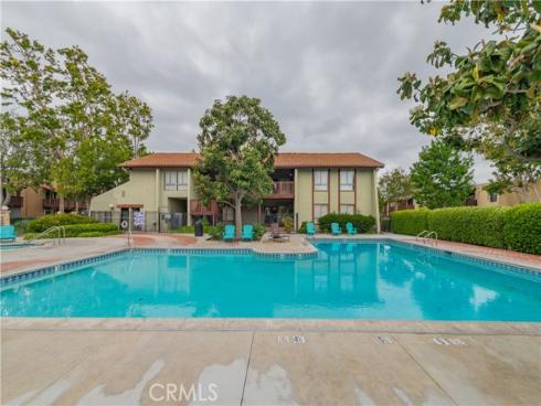 1000 W Macarthur  13  Boulevard, Santa Ana, CA