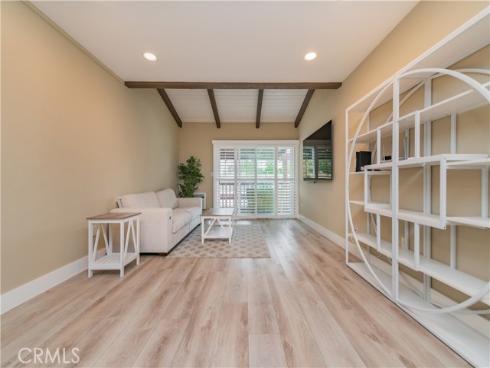 1000 W Macarthur  13  Boulevard, Santa Ana, CA