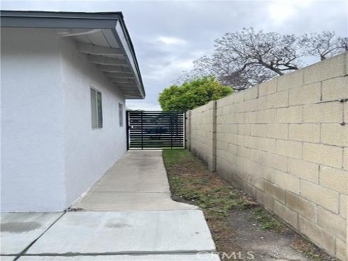 1109 S Shelley Street, Santa Ana, CA