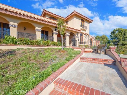 2240  Foothill   Boulevard, Santa Ana, CA