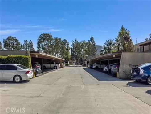 1010 W Macarthur 8 Boulevard, Santa Ana, CA