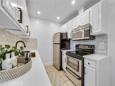 1010 W Macarthur 8 Boulevard, Santa Ana, CA