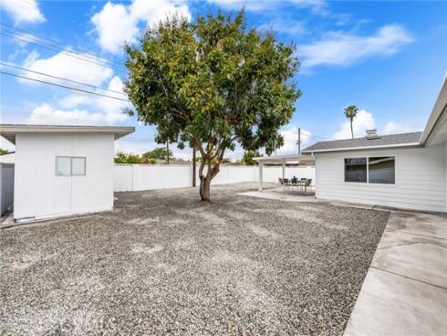 1202 N Gates Street, Santa Ana, CA