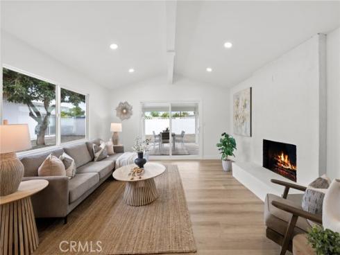 1202 N Gates Street, Santa Ana, CA