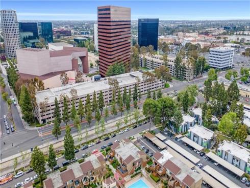 1001 W Stevens 202 Avenue, Santa Ana, CA