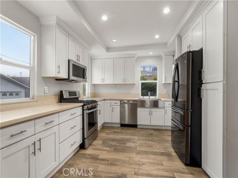 610  E 4th  , Santa Ana, CA