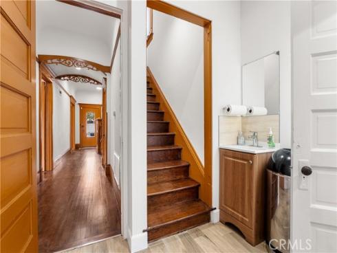 610  E 4th  , Santa Ana, CA