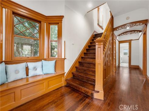 610  E 4th  , Santa Ana, CA