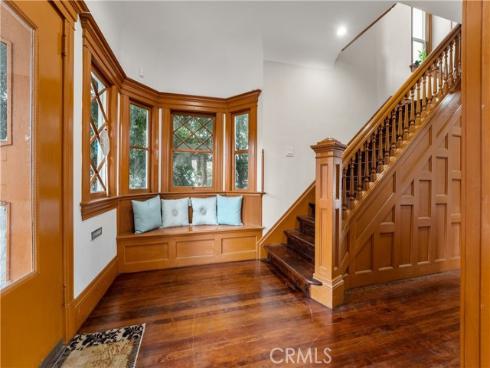 610  E 4th  , Santa Ana, CA