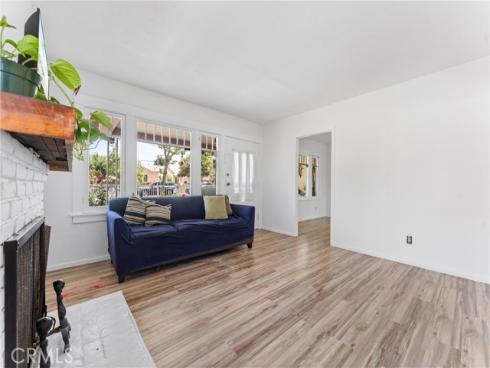 2414 W 6th Street , Santa Ana, CA