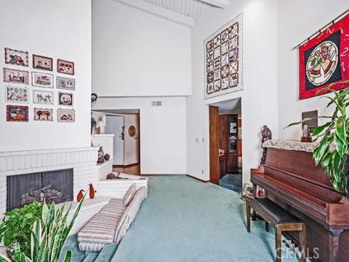 9752 Rangeview Drive, Santa Ana, CA