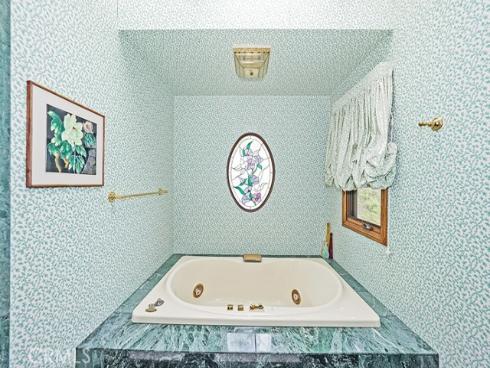 9752 Rangeview Drive, Santa Ana, CA