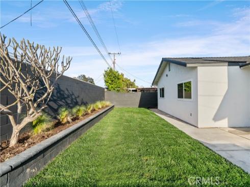 1825 W Carlton Place, Santa Ana, CA