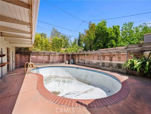 2415 N French Street, Santa Ana, CA