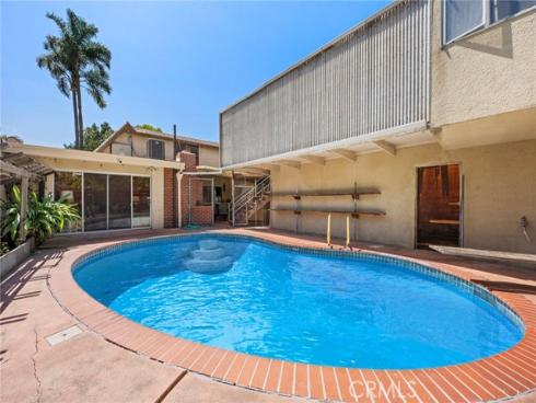 2415 N French Street, Santa Ana, CA