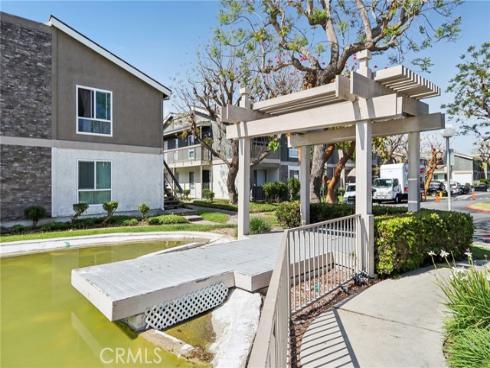 2827 S Fairview O Street, Santa Ana, CA
