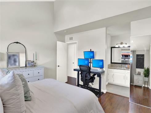 2501 W Sunflower A5 Avenue, Santa Ana, CA