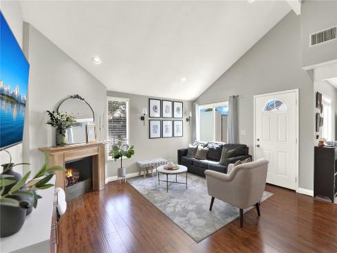 2501 W Sunflower A5 Avenue, Santa Ana, CA