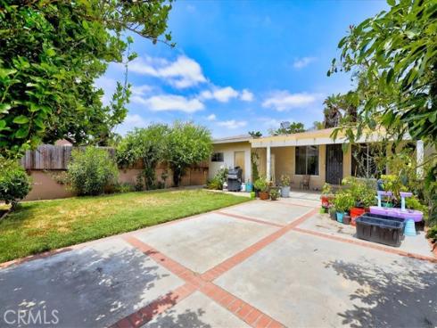 944 W Cubbon Street, Santa Ana, CA