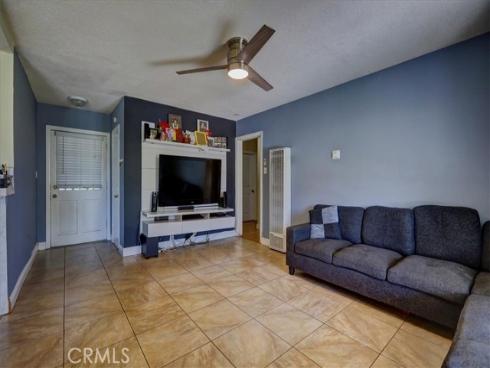 944 W Cubbon Street, Santa Ana, CA