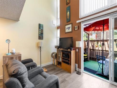 1084 Cabrillo Park B Drive, Santa Ana, CA