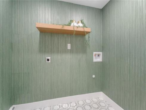 2220 Halladay Street, Santa Ana, CA