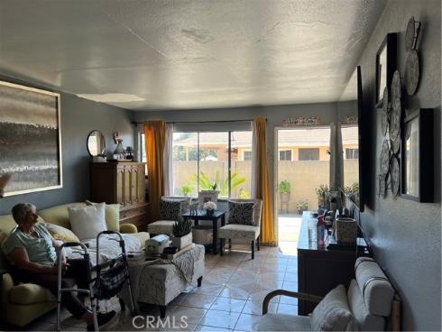 2124 W Civic Center Drive, Santa Ana, CA