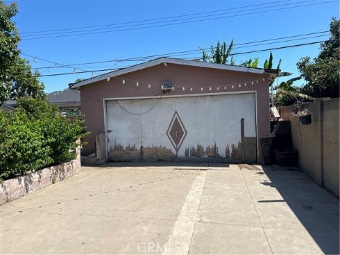 2124 W Civic Center Drive, Santa Ana, CA