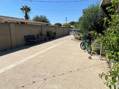 2124 W Civic Center Drive, Santa Ana, CA