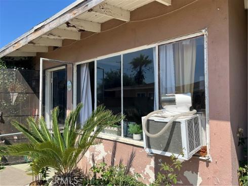 2124 W Civic Center Drive, Santa Ana, CA