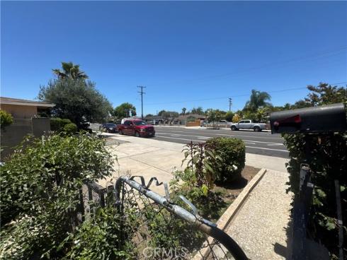 2124 W Civic Center Drive, Santa Ana, CA