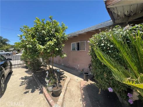 2124 W Civic Center Drive, Santa Ana, CA