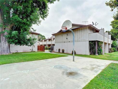 521 S Lyon  37  Street, Santa Ana, CA