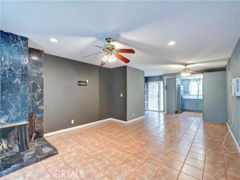 521 S Lyon 37 Street, Santa Ana, CA