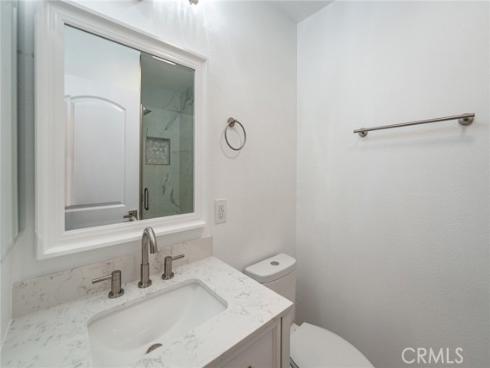 611 W 1st 101 Street, Santa Ana, CA