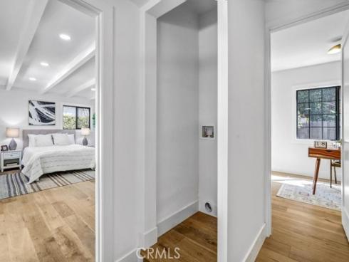 2327  Bonnie Brae  , Santa Ana, CA