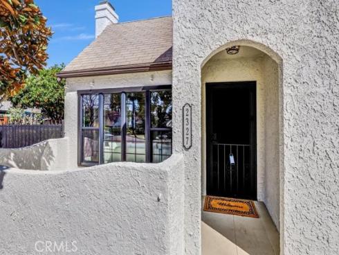 2327  Bonnie Brae  , Santa Ana, CA